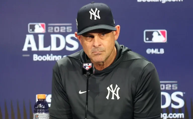 Yankees Target Gold Glove Infielder.