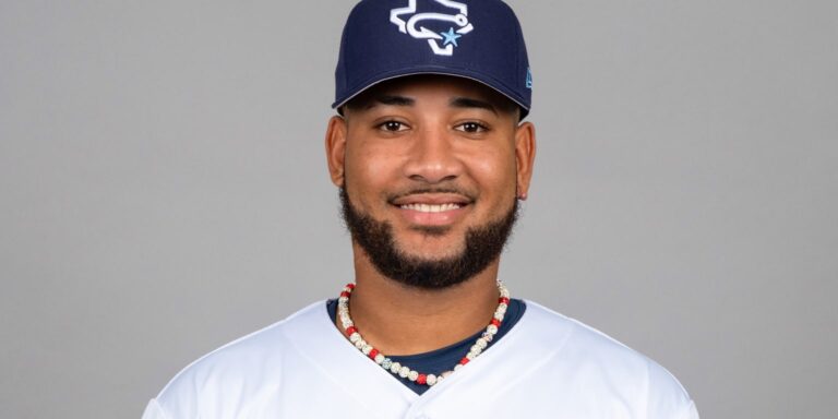 Wilmy Sanchez acquired by Yankees from Astros
