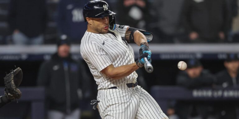 Giancarlo Stanton drives in 2, steals base in win