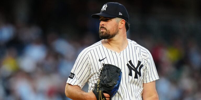 Carlos Rodón feels right hamstring tightness