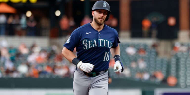 Yankees sign Mitch Garver to Minor League deal (source)